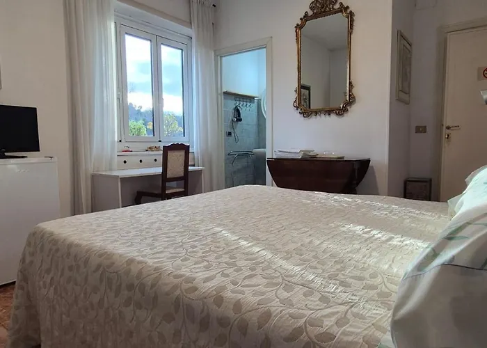 Bed & Breakfast Soggiorni Romani 3*